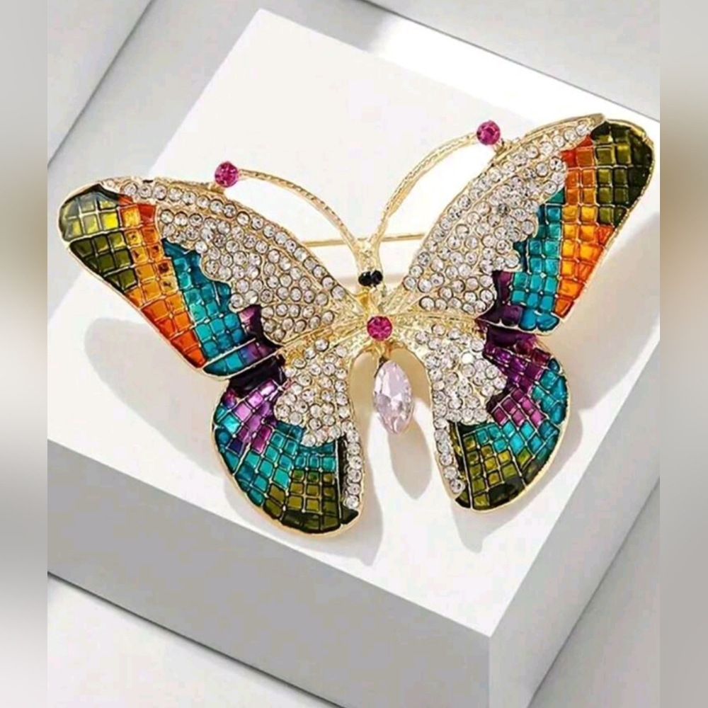 🦋HP! Beautiful Multicolored Pavè Inlaid Rhinestone Butterfly Brooch New! - Picture 2 of 9